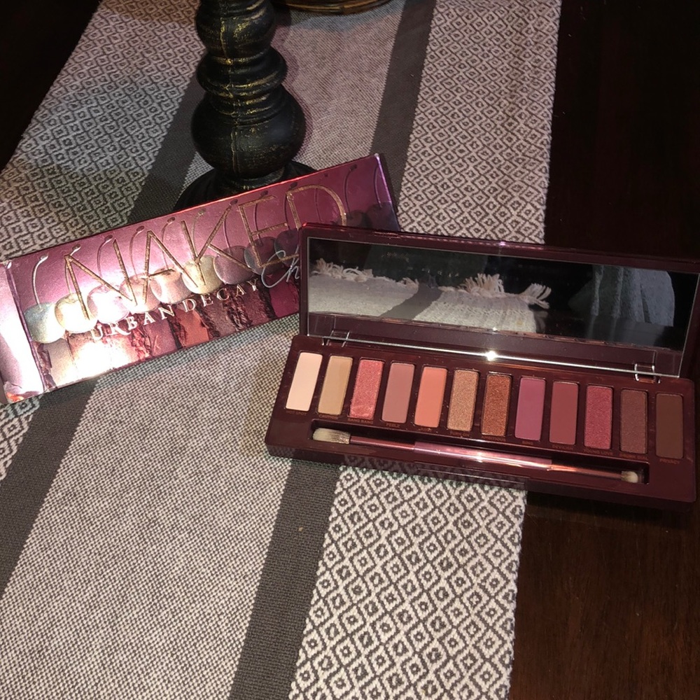 NEW Urban Decay Naked Cherry Eyeshadow Palette